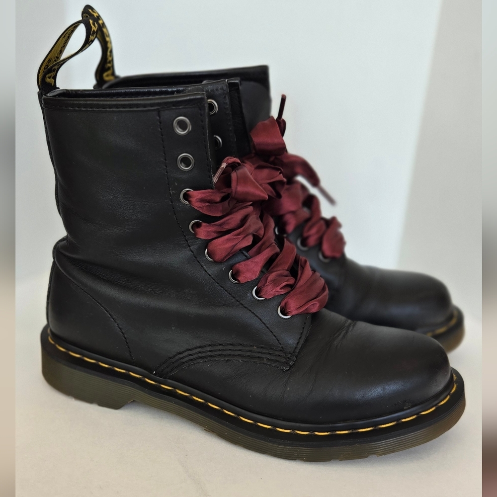 Dr. Martens Black Leather Combat Boots with Chunky Sole and Burgundy Laces - Picture 6 of 16